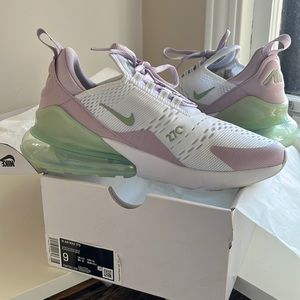 Nike Air Max 270 women’s size 9 medium width